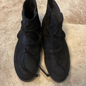 Woman’s casual dress shoe.